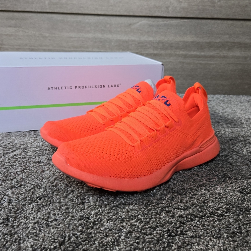 APL Women's TechLoom Breeze NEW size 5